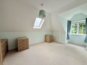 Photo 9- click for photo gallery